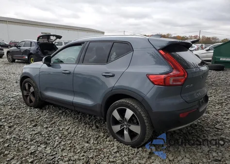 2021 Volvo Xc40 T5 Momentum z USA, uszkodzony, nr VIN YV4162UK7M2395151